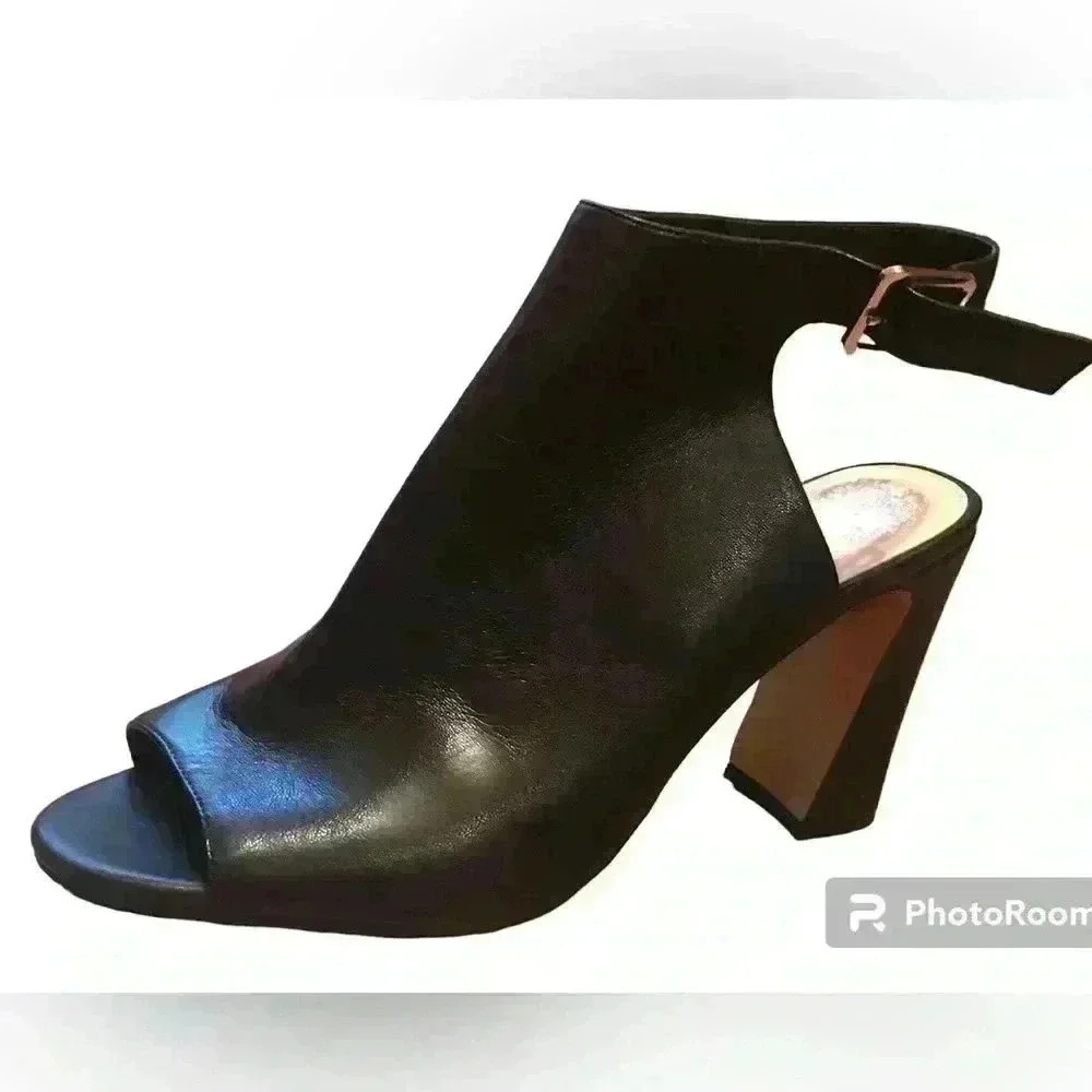 Vince Camuto Like New Black Cellia Leather Slingback Opened Peep Toe Heels 11M